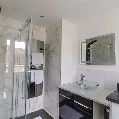 Le Marais Private Duplex *